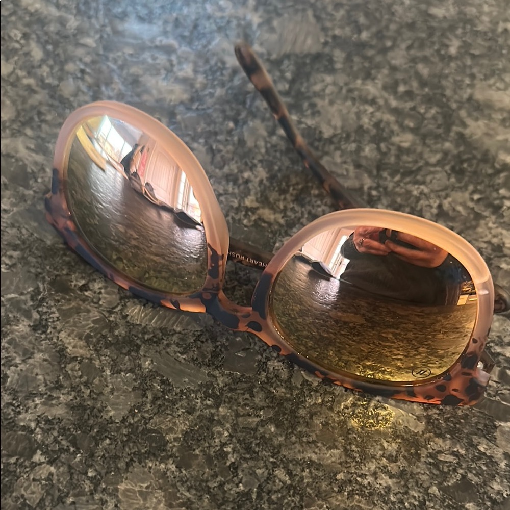 Stylish Tortoiseshell Sunglasses